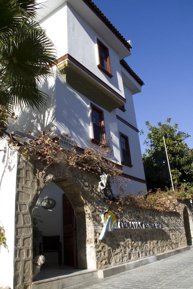 Kaleiçi Ozkavak Otel 2*